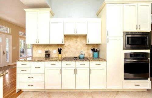 Timeless Traditions PoolHeat & Golf Cart Deals - Foto 15