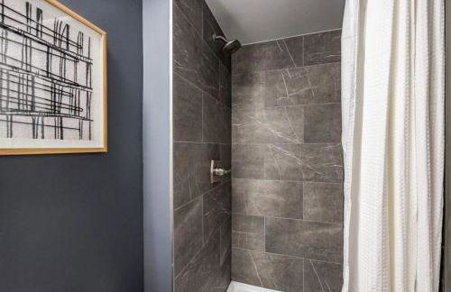 Artist Getaway In Downtown Westminster - Foto 40