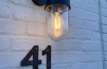 Number Forty One - Foto 2