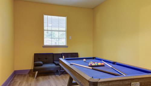 Indoor fireplace with patio and Pool Table - Foto 5, Game Room