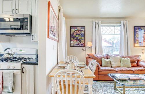 Lovely Elkhart Lake Apartment - Walk to Town! - Foto 5