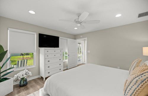 The Golden Palm Mins to Eastport Square and Middleton With Electric Golfcart - Photo 17