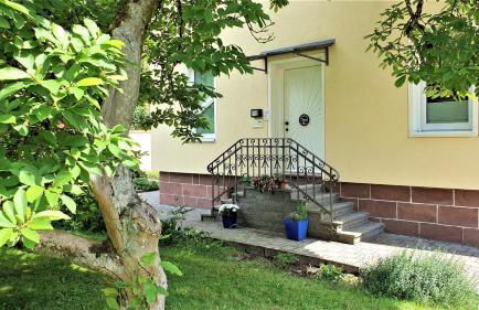 Liebevoll Gästewohnungen - Foto 1