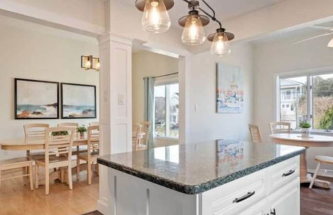 Enjoy Sunny Daze Private Pool Walk to Beach - Foto 33