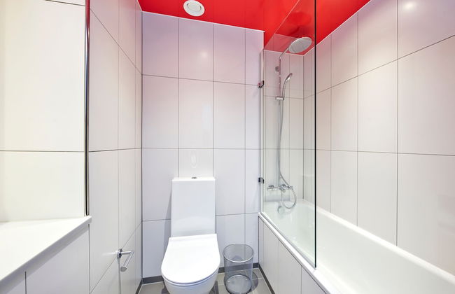 Elegant Two-bedroom Apartment in Vibrant Poplar - Foto 18