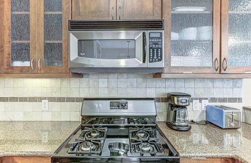 Charming 2BD - Billiards Near Lady Bird Lake & DT - Foto 16