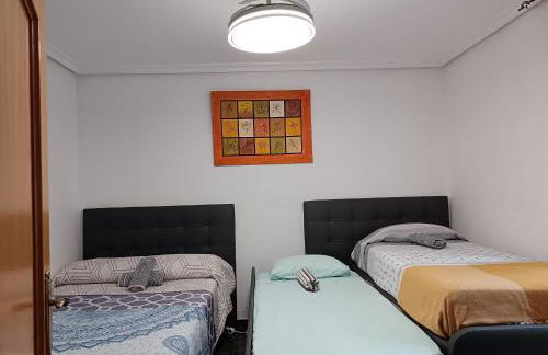 Casa Oasis Puertollano, una casa en un entorno rural en Puertollano, agradable, con Piscina en zona tranquila - Foto 45