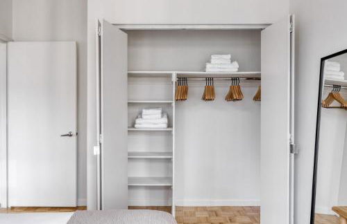 FiDi 2BR w Elevator Gym Doorman nr Wall St NYC-661 - Foto 10