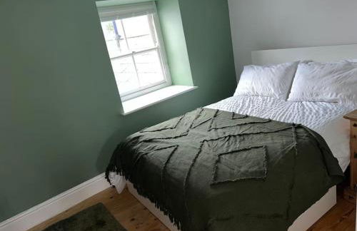 Apothecary Hall - Snowdonia - Photo 24