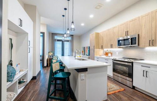 Business Ready -Fast WiFi -Onsite Parking - Foto 7