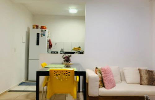 Calmo e aconchegante apartamento térreo com quintal - Foto 1