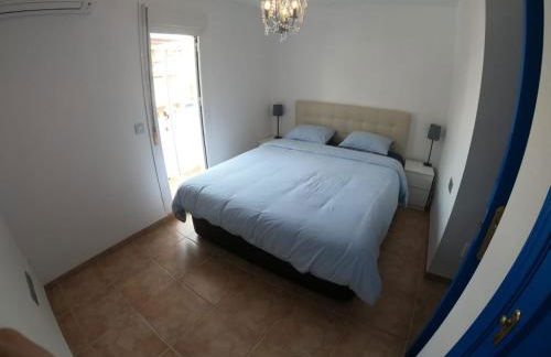 Private townhouse with roof terrace close to the beach - Photo 10