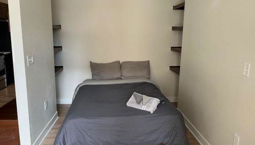 Urban Oasis Downtown Condo with Skywalk Access 6 - Foto 3