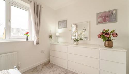 Stylish 3 Bed, 3 Bath, Garden & Drive for 2 cars - Foto 5