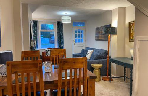 Stylish cottage in vibrant riverside village - Foto 7