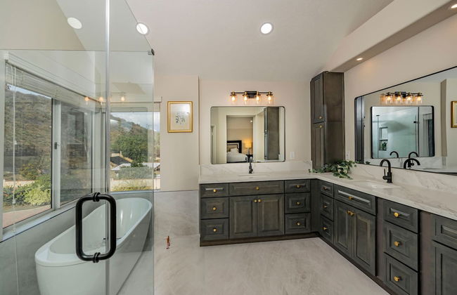 Newly Remodeled Suburban House - Foto 21