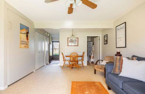 SKIING, HIKING, VILLAGE OF EVILLE MTN ESCAPE - Foto 26