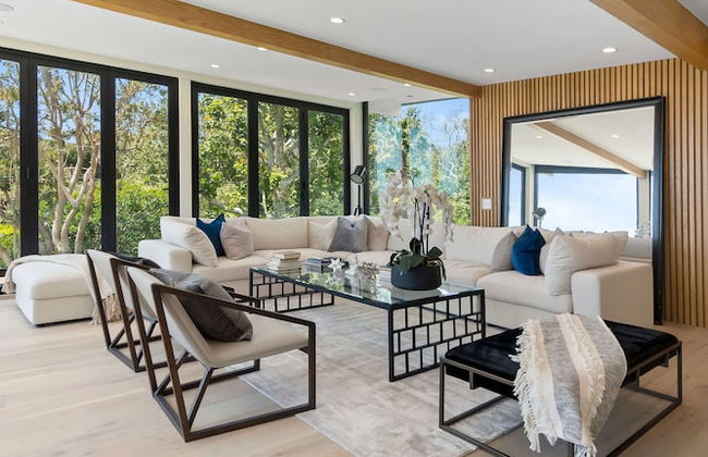 Sea Vista - Central Malibu Villa w/ Pool, Spa, & Ocean Views - Foto 12