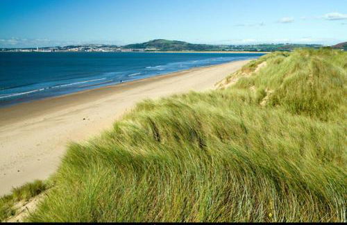 Immaculate 1-bed Apartment in Merthyr Tydfil - Photo 47