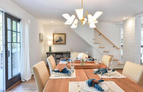 Gorgeous Renovation Walk to Water - Photo 14