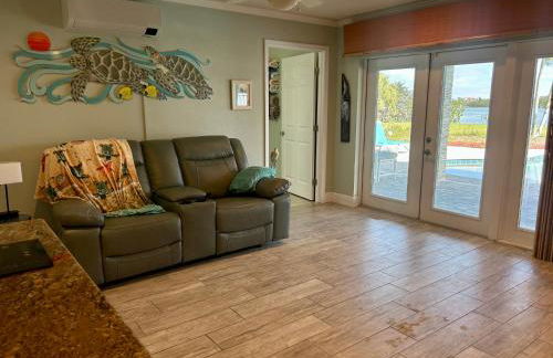 Guest suite - Waterfront -Pool & Hot tub- Walk to Beach - Foto 12