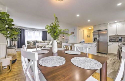 NEW! Updated Mystic Home w/ Sauna, Hot Tub & Deck - Foto 32