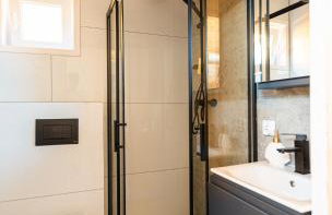 Nadmorskie Chatki - SAUNA - OPCJA Z PRYWATNĄ BALIĄ KĄPIELOWĄ LUB BEZ - Foto 26