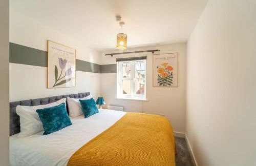 Charming 4 Bedroom House for 8 - Family Friendly - Fast WiFi - Parking - Photo 24