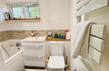 Swanky3Bed HomeModern Kitchen - Foto 7