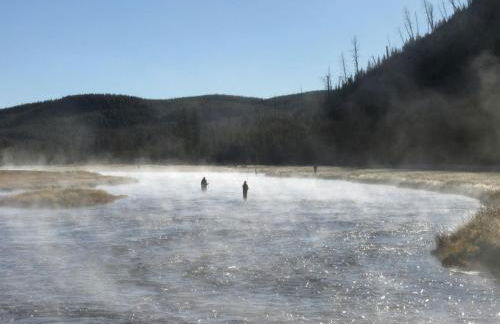 Scenic Vacation Cabin with 360° Mountain Views near Yellowstone National Park in Madison River Valley, Montana - Foto 24