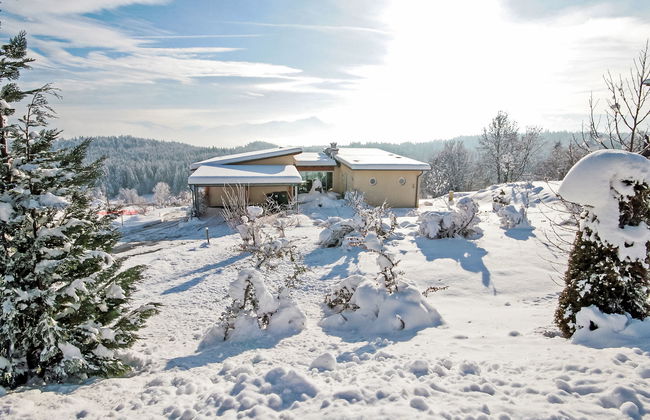 5 bedroom House in Velden am Wörther See with private pool and garden - Photo 2