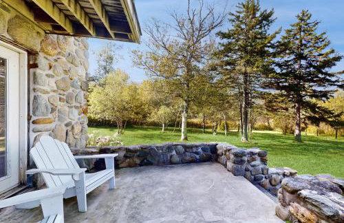 Stone House - Photo 20