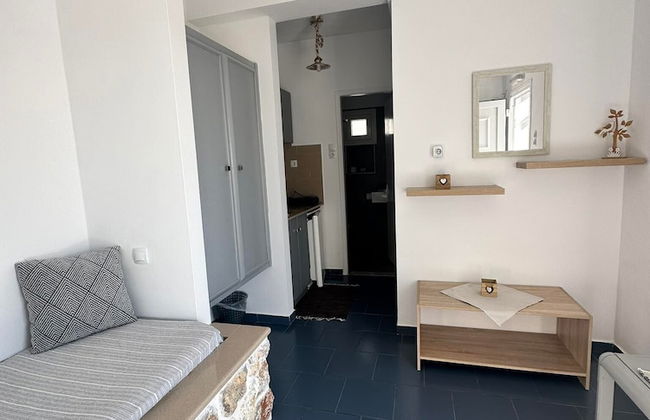 Elenis Studios & Apartments - Photo 25