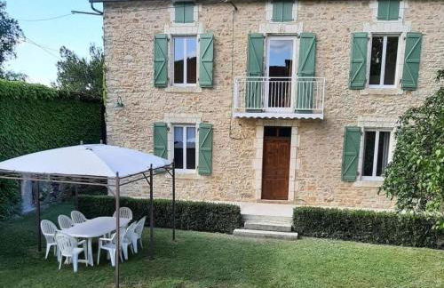 Spacious family home with countryside views - Photo 41