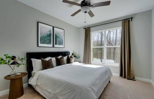 Cottage with 3 King Beds, 3 min to Marina, Fire Pit - Foto 10