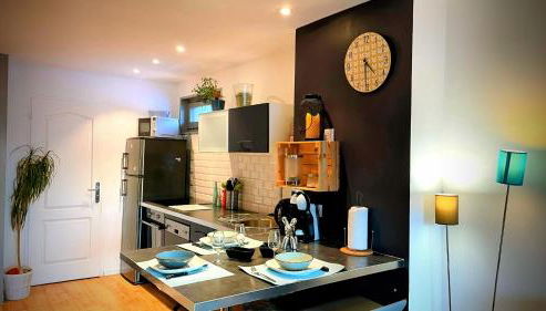 Duplex Cosy : Moderne, Fonctionnel et Confortable - Foto 4, stove