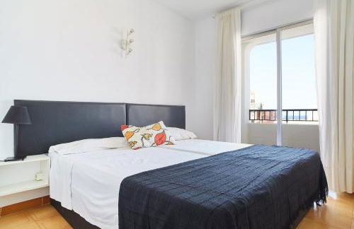 Apartamentos San Antonio Beach - Foto 13