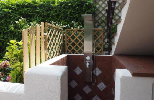 villetta con piscina a due passi dal mare - Foto 24