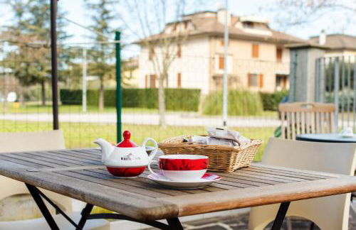 GuestHost - Casa del Giardino Apt with Shared Patio - Photo 5