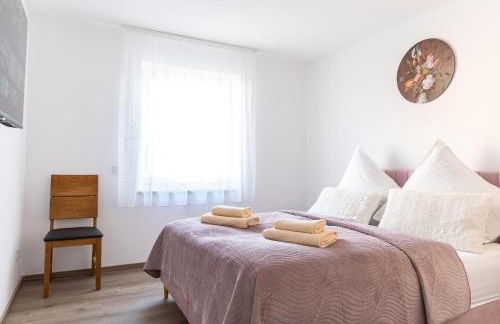 SmartStay Apartment 91 m2, Balkon, Parkplatz, Self Check-in, 2 WCs, Kaffeevollautomat - Foto 12