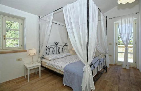 6 Bedroom Cozy Home In Pazin - Photo 7