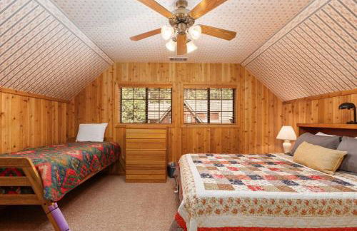 Toste Cabin- Spacious 3BR Cabin in East Village! - Foto 23