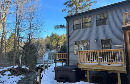 SKI Bike, Hike & Golf Townhouse w/ Hot tub - Foto 3