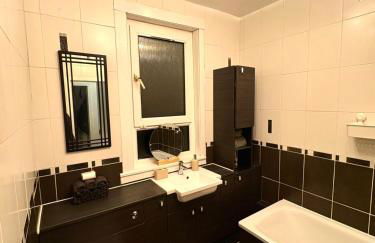 Cozy corner-Sleeps 8 guest Entire house Glasgow very central - Foto 8