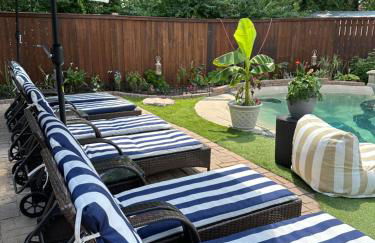 8 Cats Cincinnati-Cozy Poolside Apartment Near Zoo - Foto 1