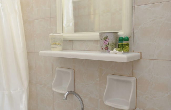 Hotel Elena - Photo 22