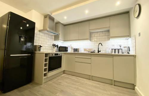 "The Garden Apartment Newquay" by Greenstay Serviced Accommodation - Beautiful 2 Bed Apartment With Parking & Garden Terrace, Dog Friendly, Close To Beaches, Shops & Restaurants - Perfect For Families, Couples, Small Groups & Business Travellers - Foto 6