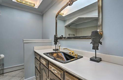 Charming Saylorsburg Retreat with Game Room and Patio! - Foto 23