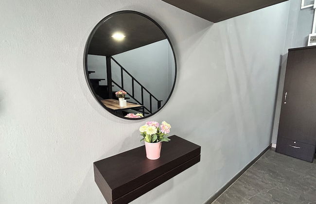 The Loft Living Space - Photo 52