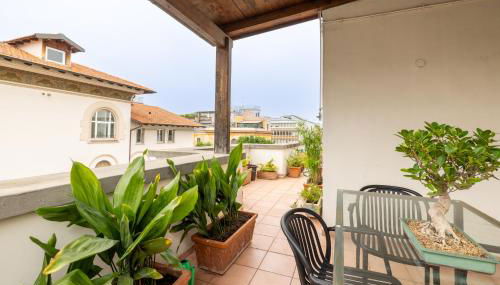 Elegant Penthouse with Terrace - Foto 3